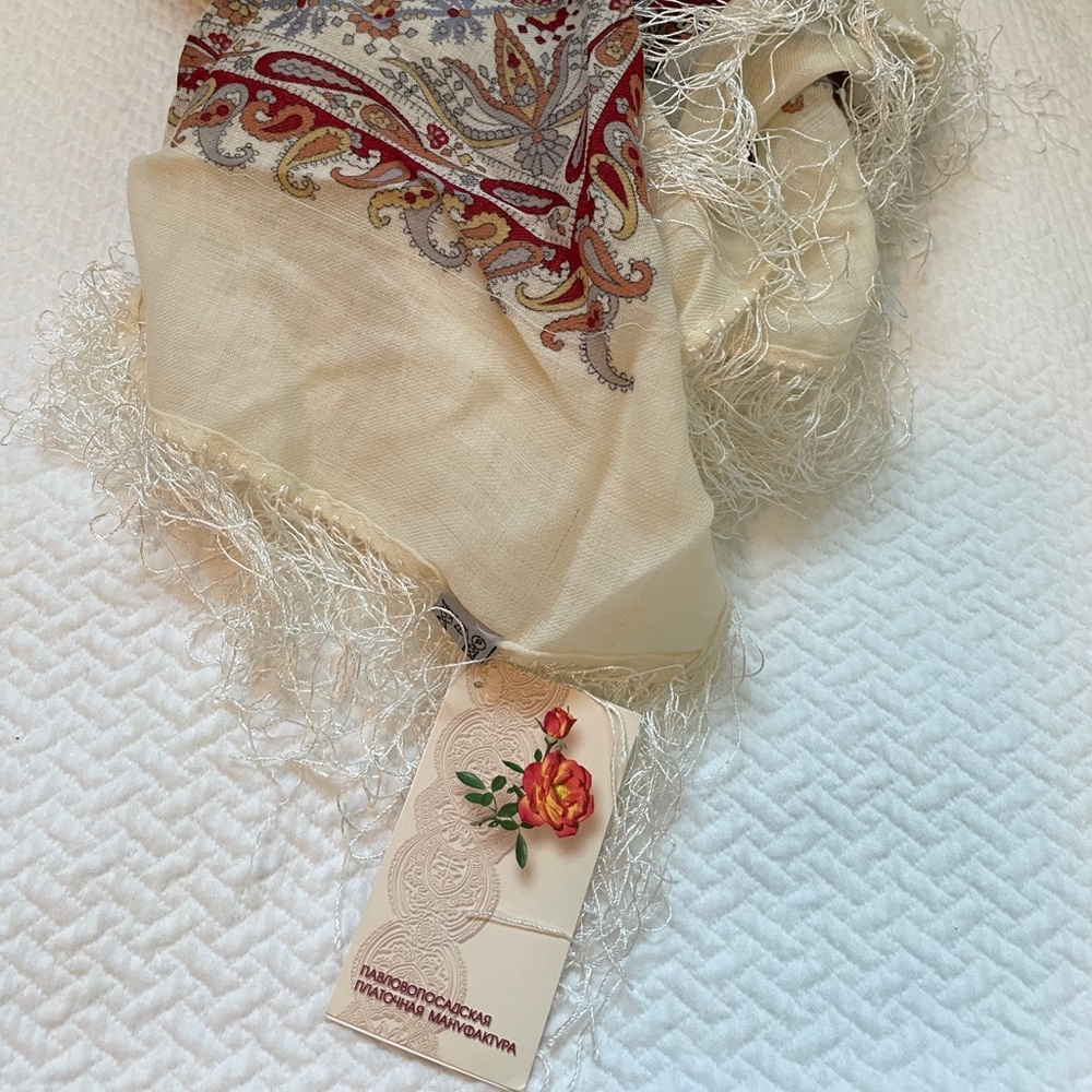 Women’s Paisley scarf
